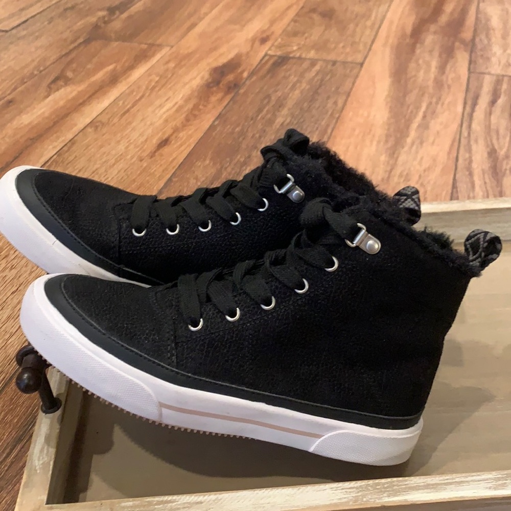 Roxy High Tops Faux Fur lined Women Size 7